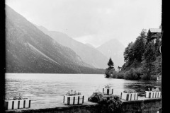 Planseeumgeben von Bergen