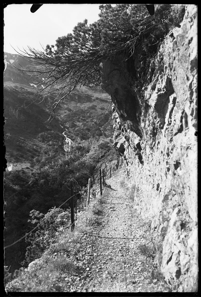 KMK-1055