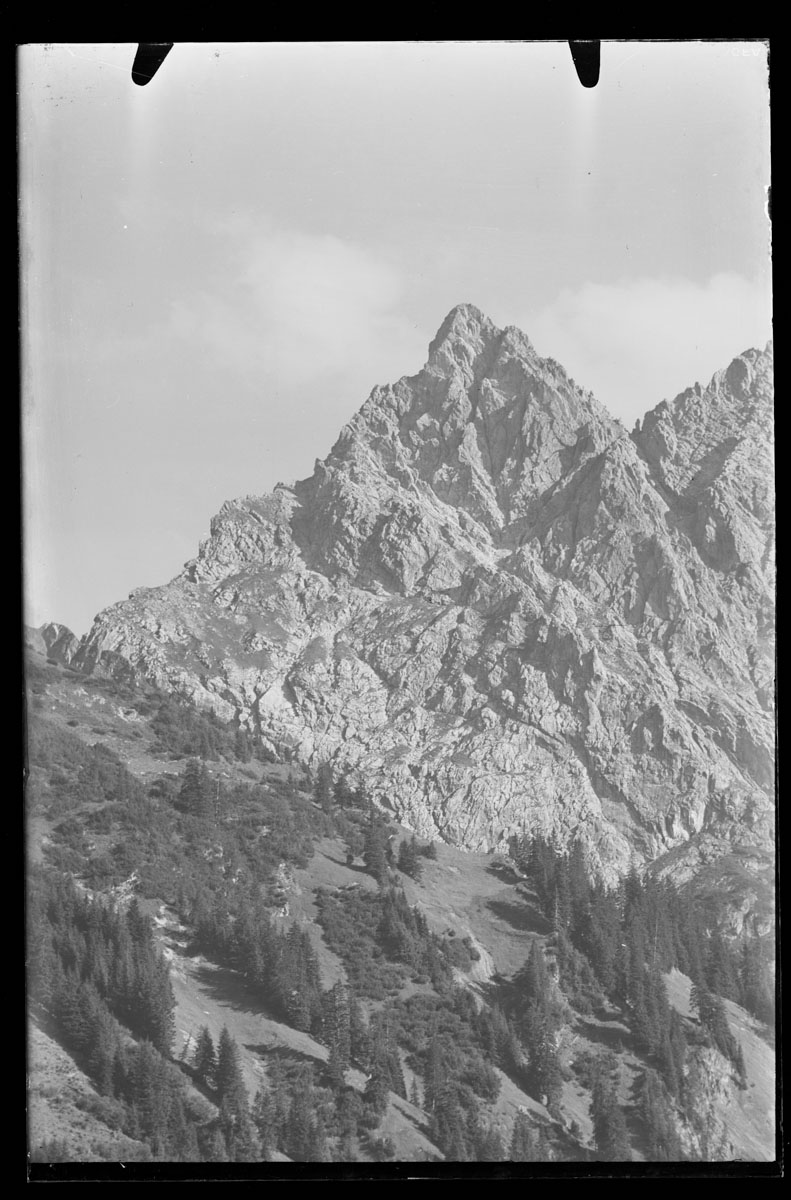 KMK-1082