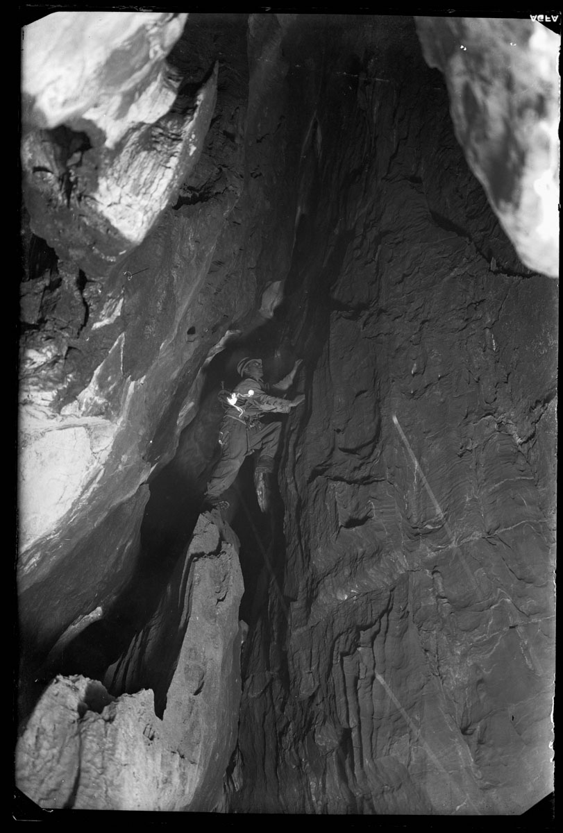 KMK-1219