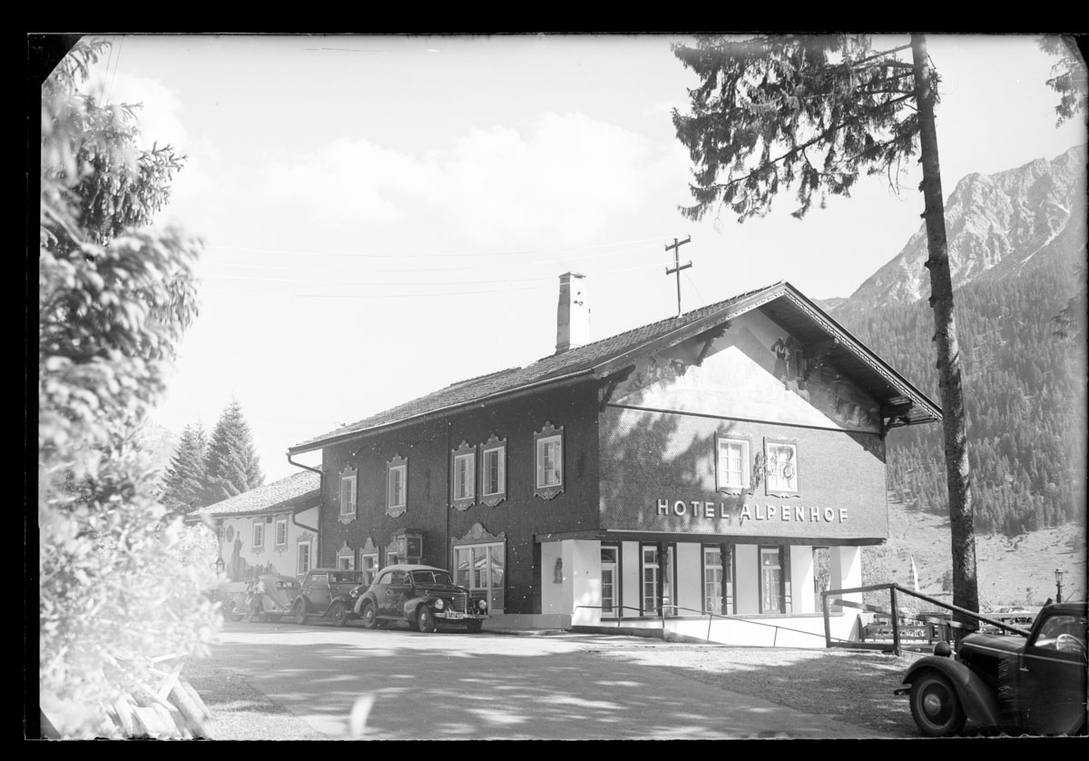 KMK-1928